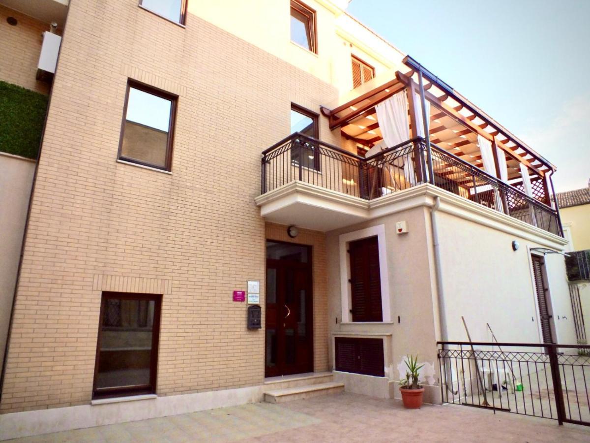 L'Arca - Bed & Breakfast In Lucera Centro Экстерьер фото