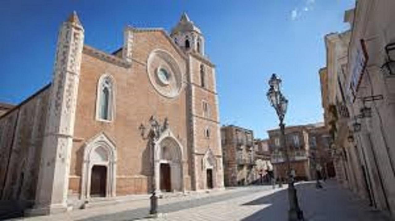 L'Arca - Bed & Breakfast In Lucera Centro Экстерьер фото